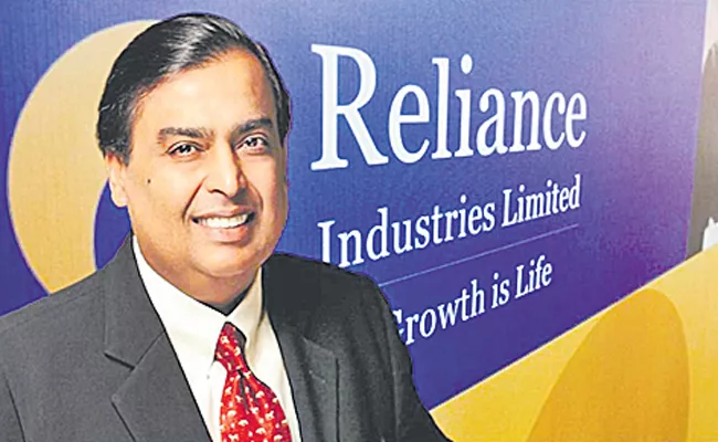 Reliance Industries Q2 net profit remains flat at Rs 13656 crore - Sakshi