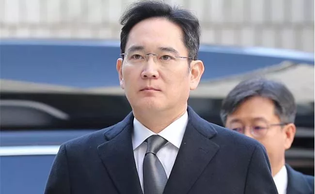 Samsung Elec names Jay Y Lee executive chairman - Sakshi