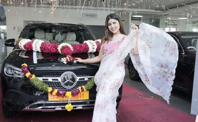 Hamida Khatoon Buys Mercedes Benz Car - Sakshi
