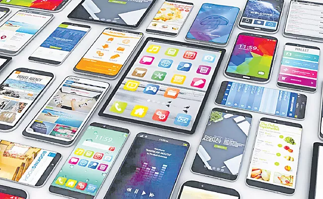 Smartphone shipments drop 10percent in Sep quarter - Sakshi
