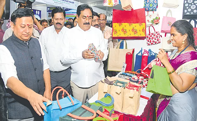 Minister Errabelli Dayakar Rao Inaugurated Saras Fair 2022 Exhibition - Sakshi
