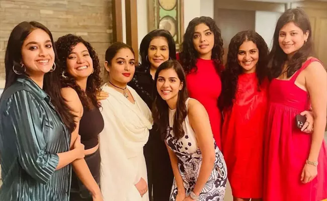 Keerthy Suresh Kalyani Priyadarshan And Others Team Up For Girls Gang - Sakshi