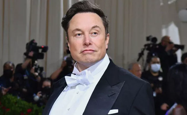 Elon Musk Refuses To Pay Twitter Past Travel Vendor Bills Worth Millions - Sakshi