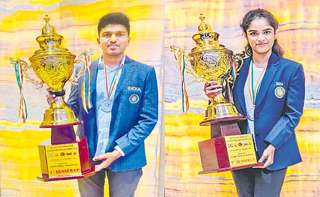 Asian Continental Chess: Harsha Bharathakoti,Priyanka Nutakki wins silver medals - Sakshi