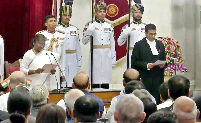 Justice DY Chandrachud Oath Taking As 50th Chief Justice Of India - Sakshi