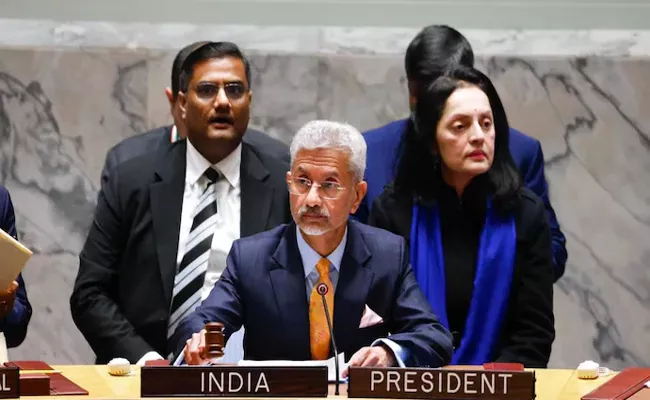 S Jaishankar silences Pak journalist over terrorism at UN - Sakshi