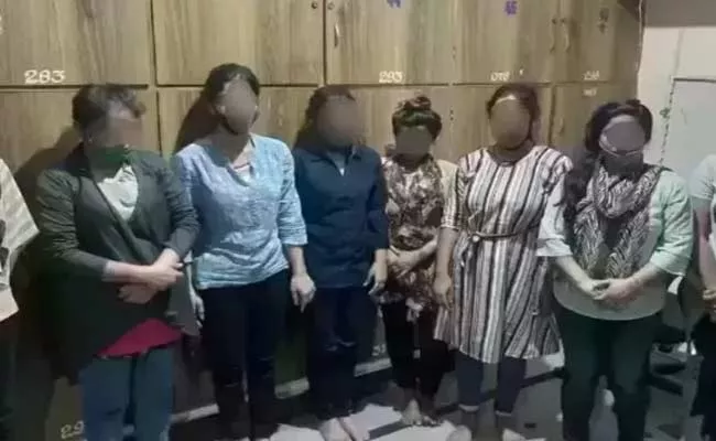 Bangalore: Police Arrested Bangladeshi Nationals For Prostitution - Sakshi