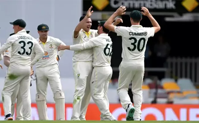 AUS Vs SA 1st Test Day 2: Australia Defeat South Africa By 6 Wickets - Sakshi