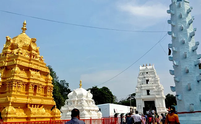 NRI Vemula Prabhakar On Vikarabad Anantha Padmanabha Swamy temple - Sakshi