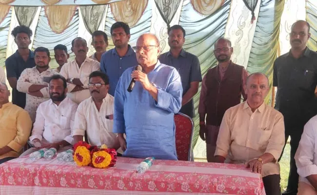 Yanamala Ramakrishnudu: Confusion In Tuni Constituency TDP - Sakshi