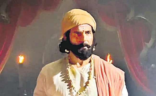 Akshay Kumar Play Chhatrapati Shivaji Role In His Debut Marathi Film - Sakshi