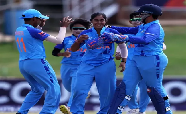 Under 19 Womens T20 WC 2023: Parshavi Chopra Spell Makes India To Win Vs Sri Lanka - Sakshi