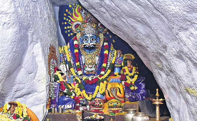 Telangana Muchatlu: Vemula Prabhakar On Komuravelli Mallanna Temple - Sakshi