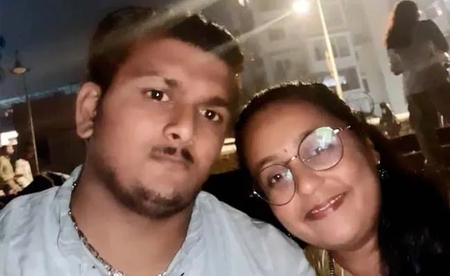 Cops Said Mumbai Man Kill Live In Partner Body Hidden In Bed Box - Sakshi