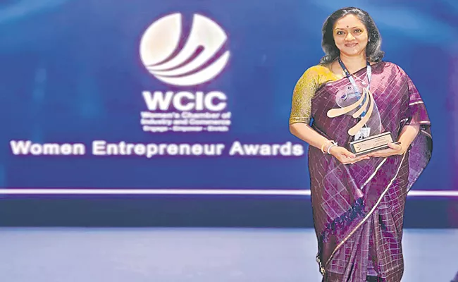 Dr Sujata Seshadrinathan receives Womens Entrepreneur of the Year award - Sakshi