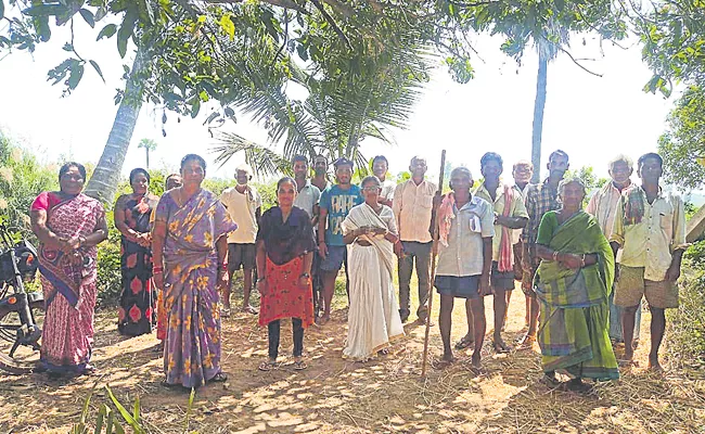 YSRCP MLA's concern along with farmers - Sakshi