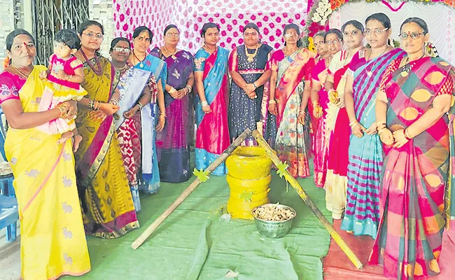 Chirala People Preparing Koti Talambralu For Sri Sita Rama Kalyana Utsavam - Sakshi