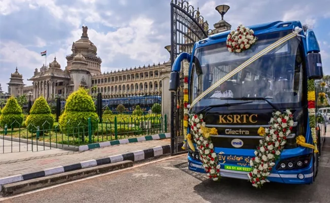Hyderabad Based Olectra Delivers 25 Pure Electric Buses To Ksrtc - Sakshi