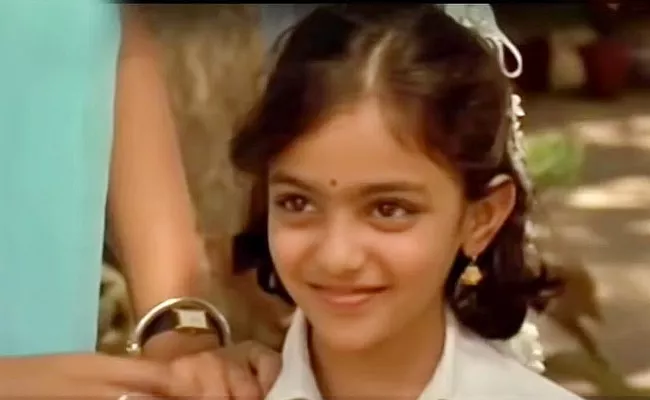 actress Nithya Menon Childhood photos Goes Viral In Social Media - Sakshi