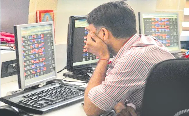 Sensex, Nifty Decline For Third Day On Selling In IT, Banking Stocks - Sakshi