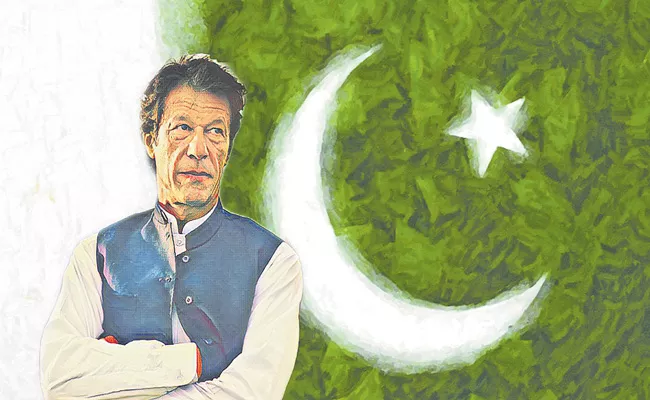 Former Pakistan PM Imran Khan arrested during court appearance, sparking protests - Sakshi