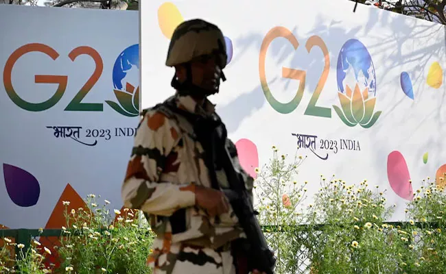 Security Tightened In Srinagar Ahead Of Todays G20 Meet - Sakshi