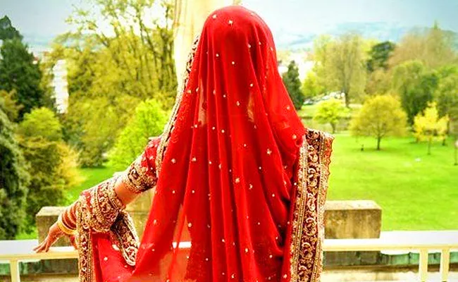 Huzurabad Love Marriage Bride Kidnapped - Sakshi