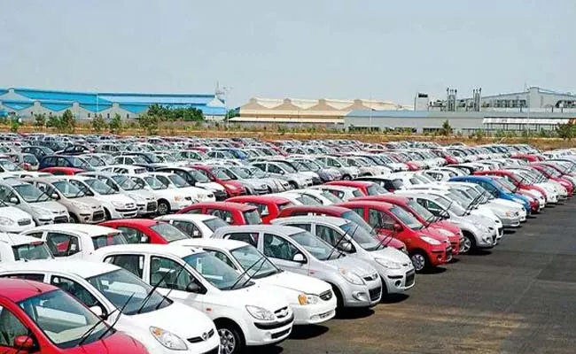 Reduced vehicle retail sales in 2023 april - Sakshi
