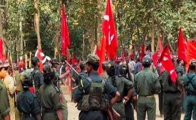 Maoists Warn 15 Sarpanches In Telangana - Sakshi