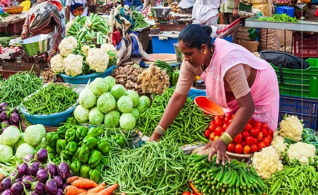 Retail Inflation Drops To 4.25 Percent In May, Lowest In 25 Months - Sakshi