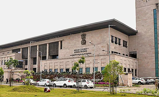Court examined the testimony of traders on Suryanarayana - Sakshi