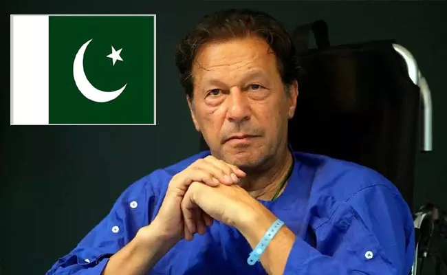 Pakistan Court Issues Non-Bailable Arrest Warrants To Imran Khan - Sakshi