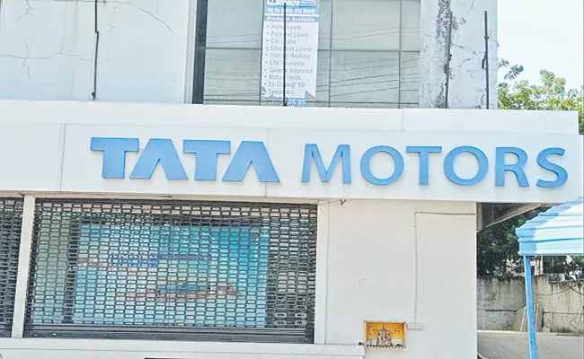 Tata Motors to introduce several new CNG and electric Vehicles - Sakshi