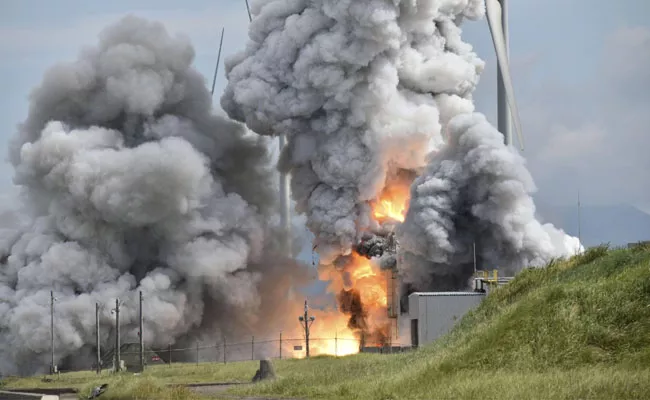 Japan Space Agency Rocket Engine Explodes During Test - Sakshi