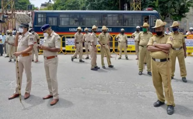 Suspected Terrorists Arrested For Planning Explosions In Bengaluru - Sakshi