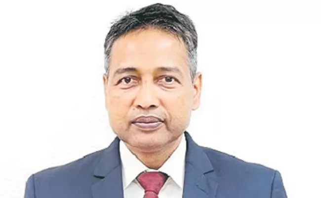 Satpal Bhanu MD of LIC details - Sakshi