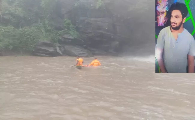 23 years old Student Died After Slips And falls At sabitham waterfalls - Sakshi