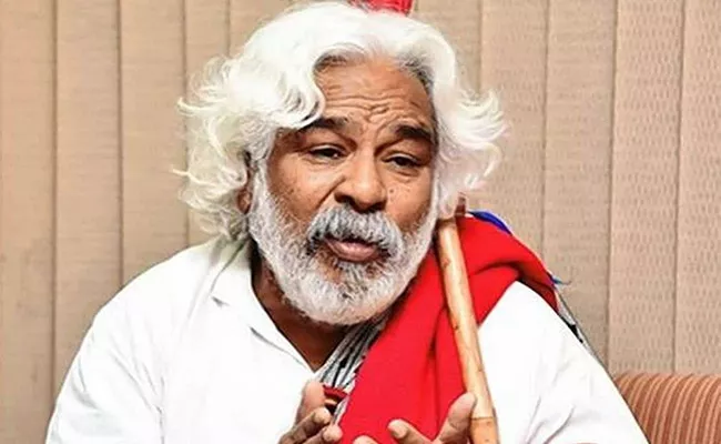 Telugu balladeer poet Gaddar Hospitalised - Sakshi
