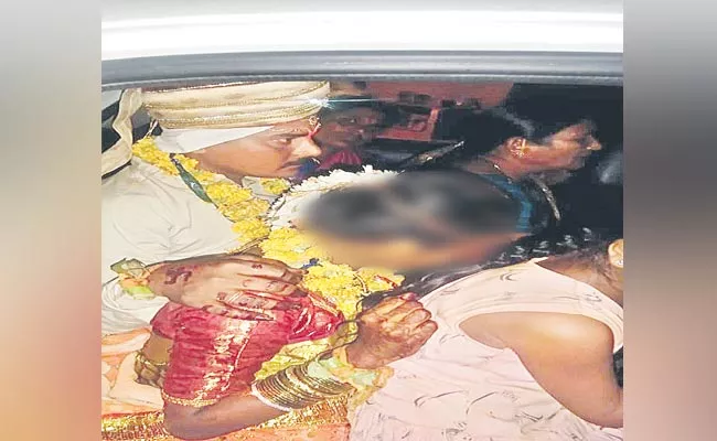 Child Marriage At Navipet: 43 Years old Man Marries Teen Girl - Sakshi