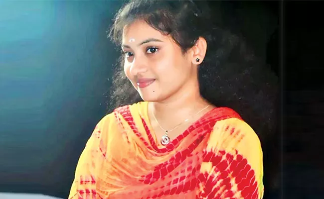 yanam woman commits suicide affiter lover died - Sakshi