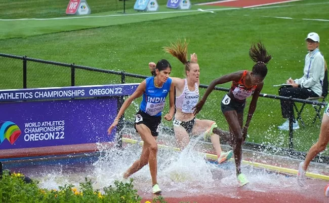Parul Chaudhary qualifies for womens 3000m steeplechase final - Sakshi