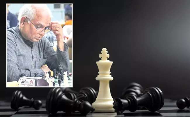 senior player died while playing chess - Sakshi