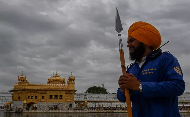 History of Turban Pag in Sikhism - Sakshi