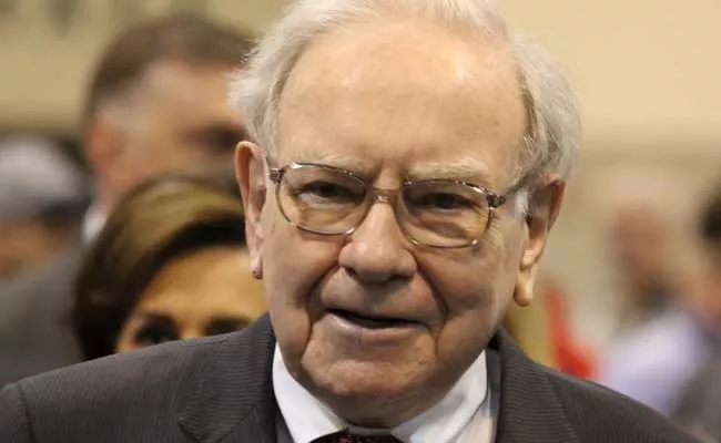 Bill Gates Wishes Warren Buffett On His 93rd Birthday With A Special Memories Video - Sakshi