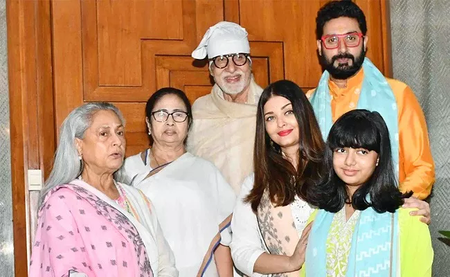 Mamata Banerjee Visits Amitabh Bachchan In Mumbai - Sakshi