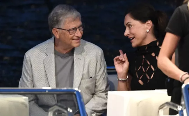 Bill Gates Spotted With Paula Hurd In Jeff Bezos Lauren Sanchez Engagement Party - Sakshi