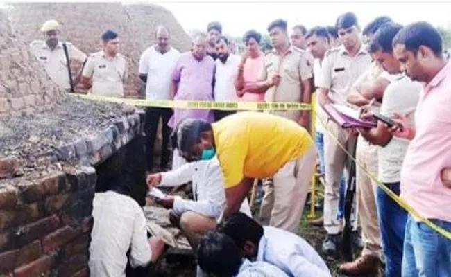 Minor girl burnt body recovered from brick kiln in Rajasthan - Sakshi
