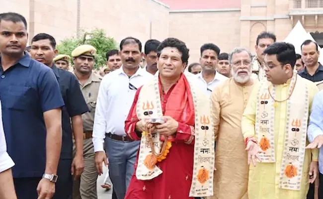 Varanasi Stadium Foundation Stone Ceremony: Tendulkar Visits Vishwanath Temple - Sakshi