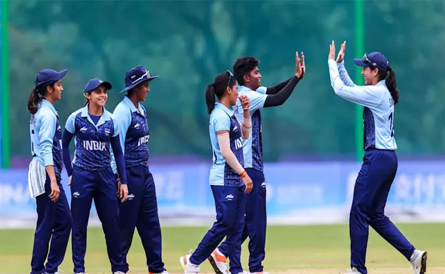 Asian Games 2023 Womens Cricket: India Beat Sri Lanka To Clinch Gold Medal - Sakshi