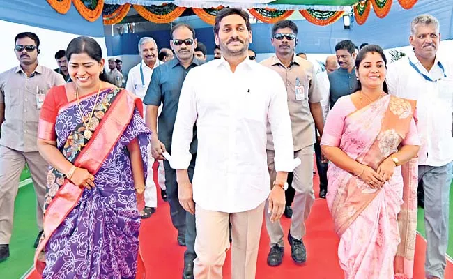 Chief Minister Jagan in the House of Representatives of YSRCP - Sakshi